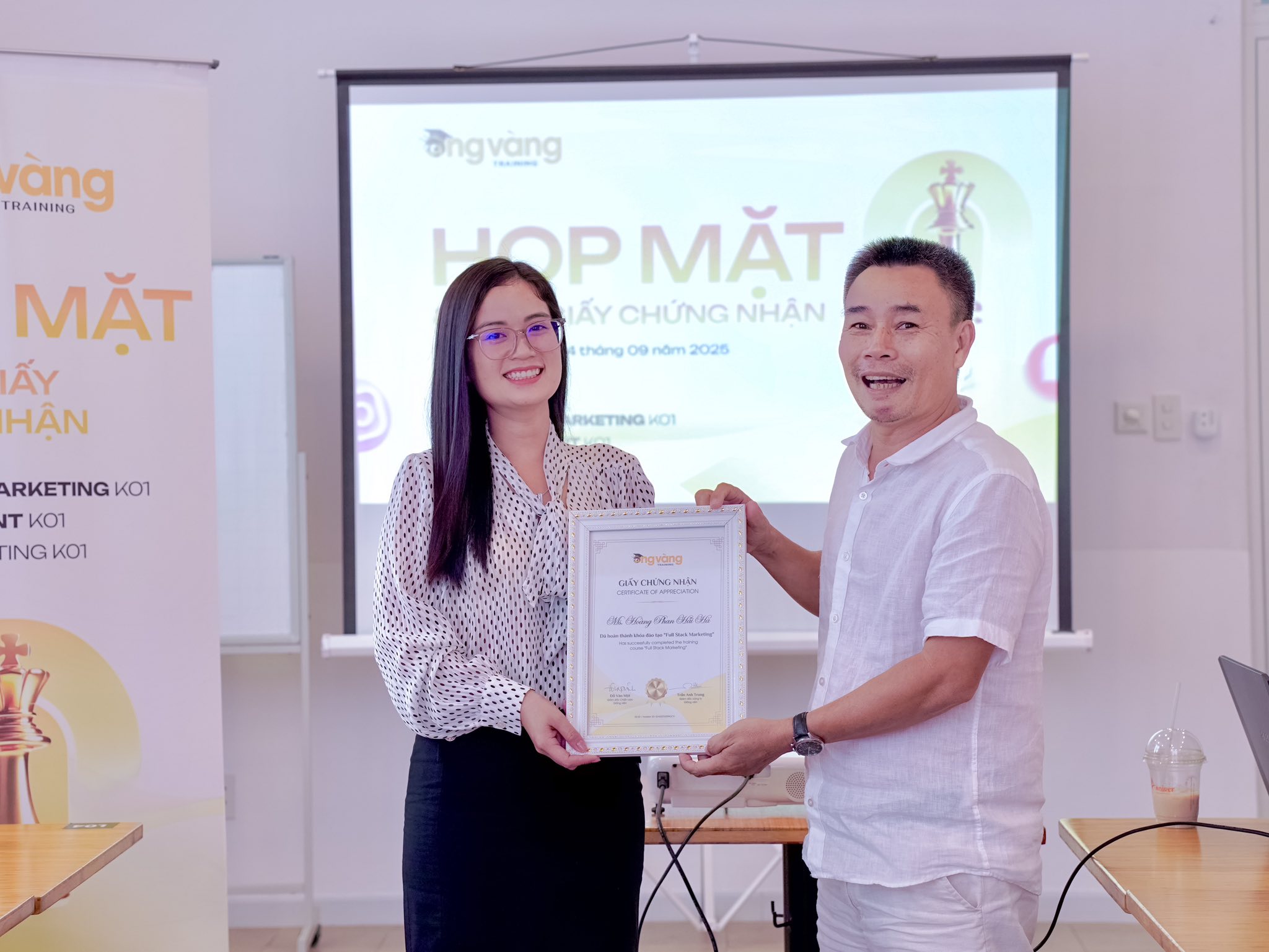 Ong Vàng Training tổ chức lễ trao giấy chứng nhận hoàn thành khóa học - Ảnh 5